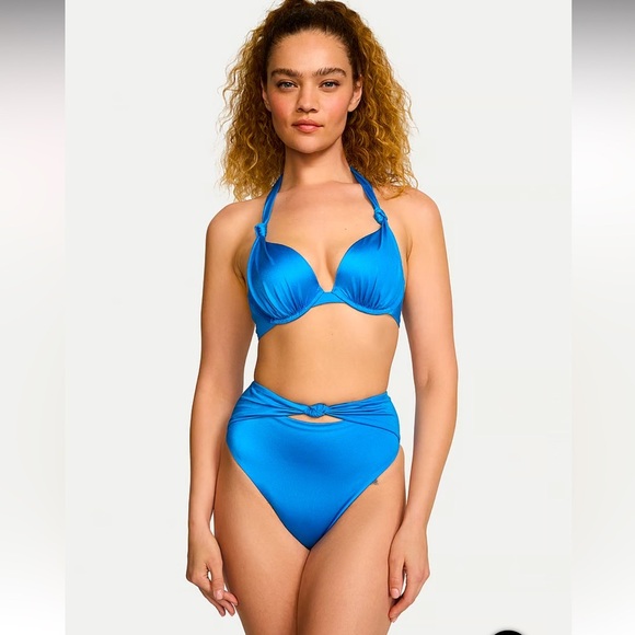 Victoria's Secret Other - VICTORIA'S SECRET SWIM
Knotted Sexy Tee Push-Up Bikini Top